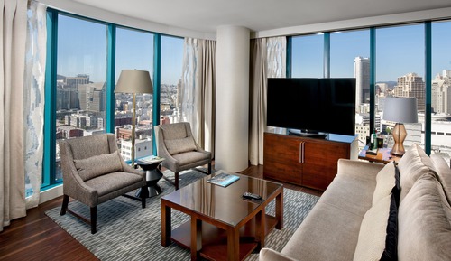 Suite, 1 Bedroom (West Side View)