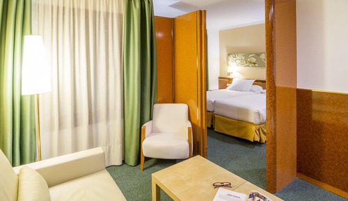 Standard Suite, Kitchenette