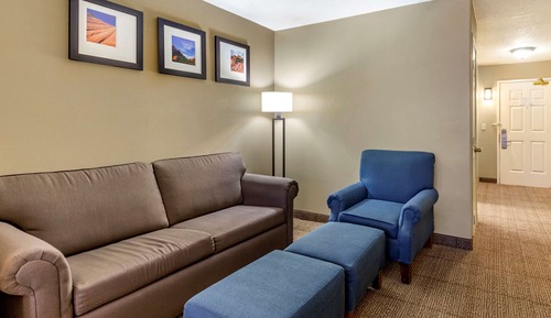 Suite, 1 King Bed with Sofa bed, Accessible, Non Smoking
