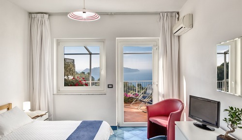 Superior Studio, 1 Queen Bed, Terrace, Sea View