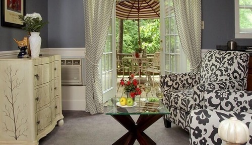Luxury Suite, 1 King Bed, Private Bathroom (Volery Suite - Lower Deck)