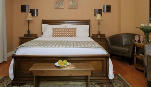Deluxe Room, 1 Queen Bed, Private Bathroom (Verandah Room - 2nd Floor)