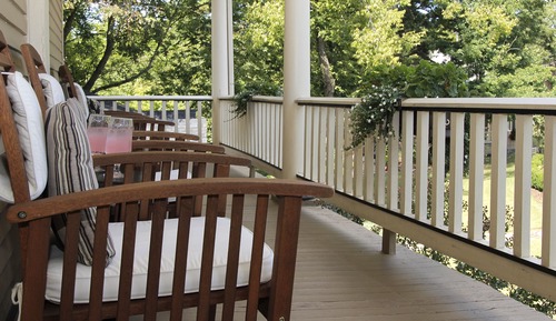 Deluxe Room, 1 Queen Bed, Private Bathroom (Garden View - 2nd Floor)