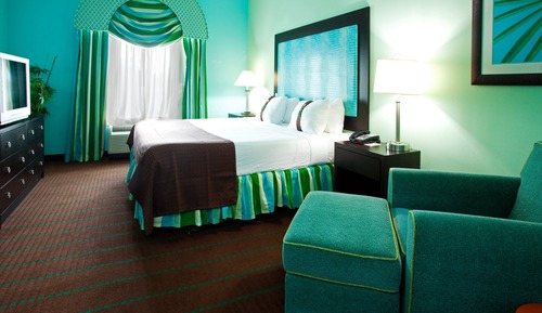 Premium Room, 1 King Bed, Accessible (Mobility, Accessible Tub)