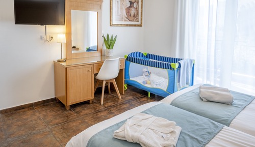 Family Apartment, 2 Bedrooms (Suite)