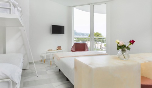 Superior Lateral Triple Room, Sea View, Balcony (2 adults + 1 child)