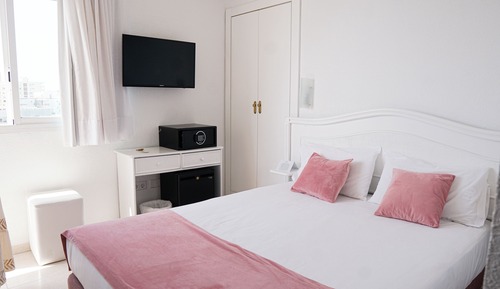 Basic Room, Balcony