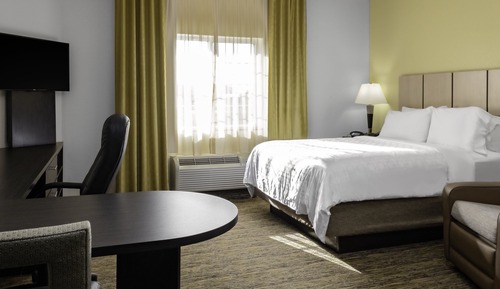 Room, 1 Queen Bed, Accessible (Comm, Mobility, Roll Shwr)