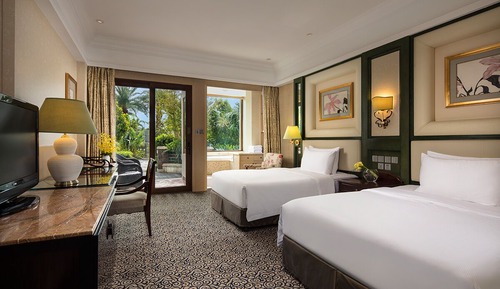 Deluxe Garden View Twin-size Bed Room