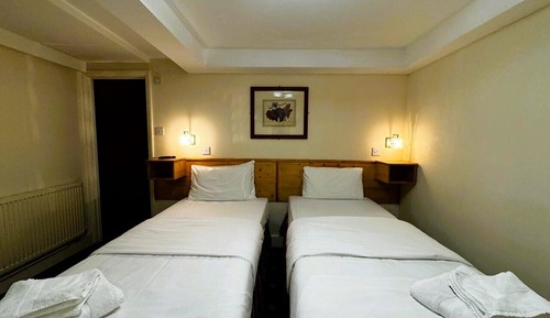 Twin Room, Ensuite