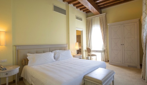 Superior room with balcony
