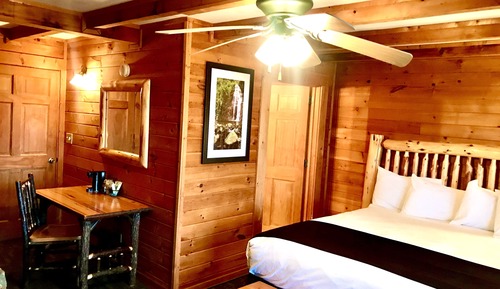 Lodge Room, 1 King Bed