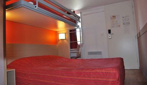 Standard Room, Multiple Beds (1 Double and 1 Single bed)
