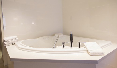 Standard Room, 1 King Bed with Sofa bed, Jetted Tub
