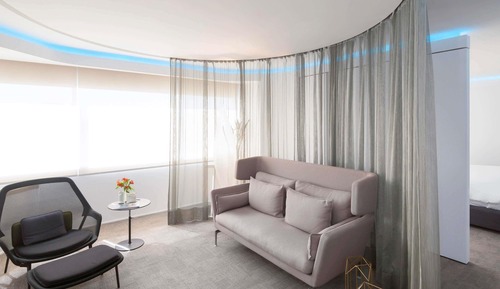Suite, 1 King Bed, Bathtub