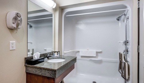 Room, 2 Queen Beds, Accessible, Non Smoking