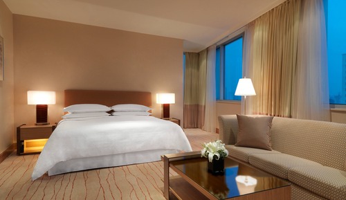 Room, 1 King Bed, City View