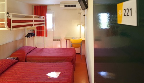 Standard Room, 3 Twin Beds