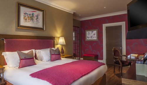 Classic Room, 1 King Bed (Roseate)