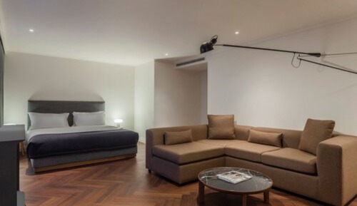 Premium Suite, 1 King Bed (The House)