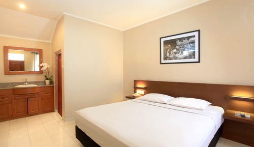HOT Deal Room 
