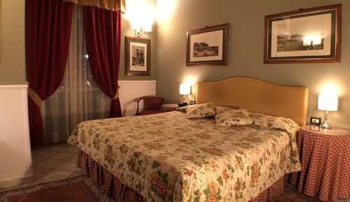 Classic Double or Twin Room