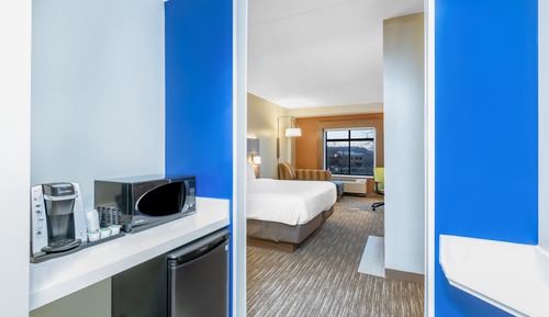 Standard Room, 1 King Bed