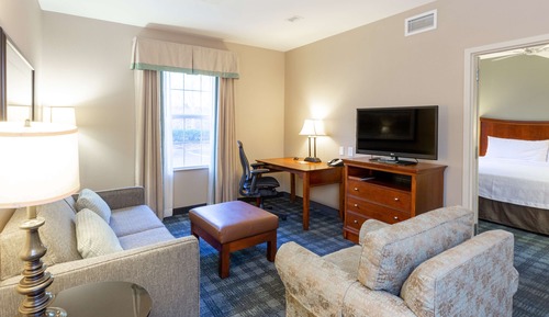 Suite, 1 King Bed, Accessible, Bathtub