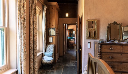 Luxury Cottage, Jetted Tub (Paprika)
