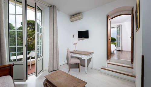 Junior Double Room