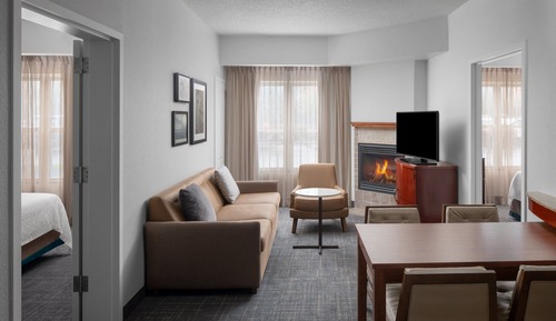 Suite, 2 Bedrooms, Fireplace (Hearing Accessible)