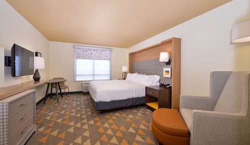 Standard Room, 1 King Bed