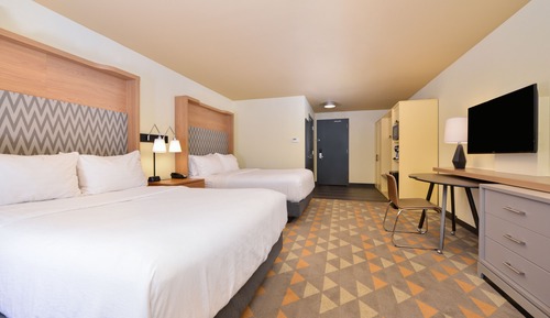 Standard Room, 2 Queen Beds, Accessible Bathtub (Communications, Accessible Tub)