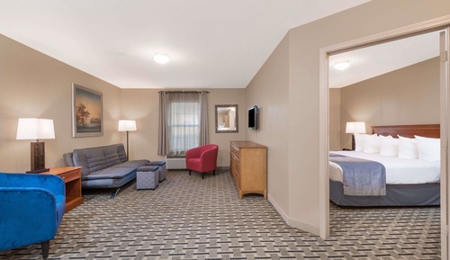 Studio Suite, 1 King Bed, Accessible, Non Smoking