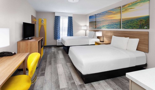 Room, 2 Queen Beds, Accessible, Non Smoking