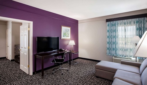 Deluxe Room, 1 King Bed, Non Smoking (Family)