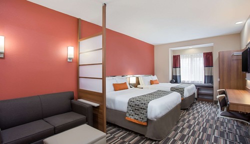 Deluxe Studio Suite, 2 Queen Beds, Non Smoking