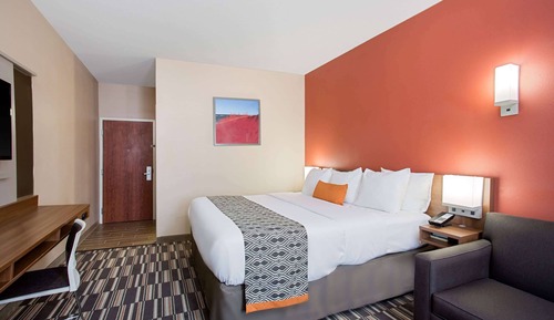 Suite, 1 King Bed, Non Smoking