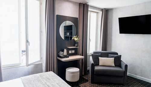 Deluxe Triple Room