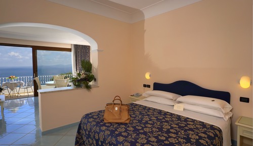 Classic Double Room, Garden View