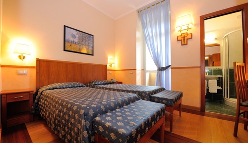 Comfort Triple Room