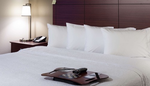 Room, 1 King Bed, Mountain View (Peloton)