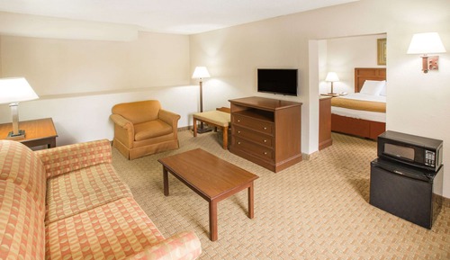 Studio Suite, 1 King Bed, Non Smoking
