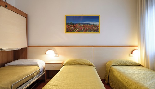 Economy Triple Room