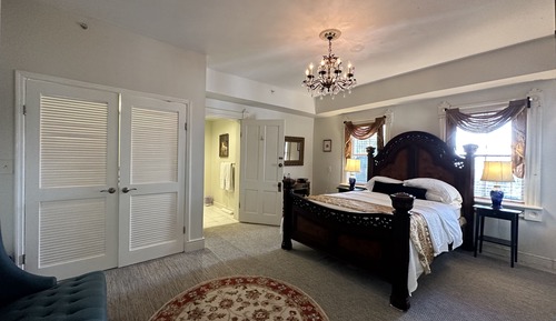 Azalea Room