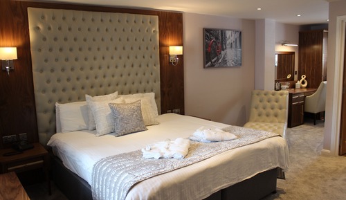 Rosewood Suite