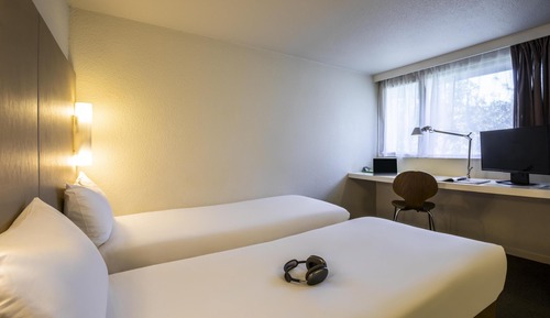 Room, 3 Twin Beds