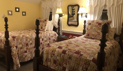 Luxury Twin Room, Private Bathroom, Courtyard View (Primrose #1)
