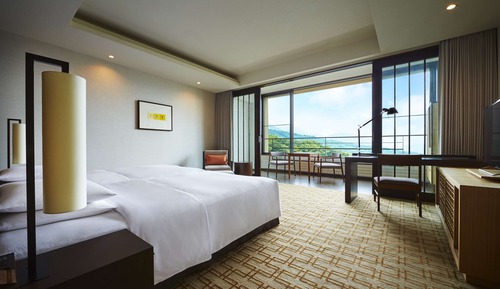 Room, 2 Twin Beds, Mountain View