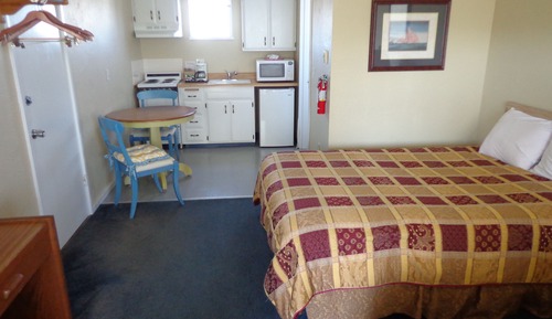 Standard Studio, 1 Queen Bed, Kitchen (Studio, One Queen with Kitchen)